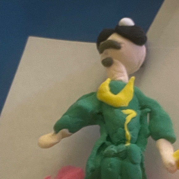 Sculptures - Picture 2 of 10